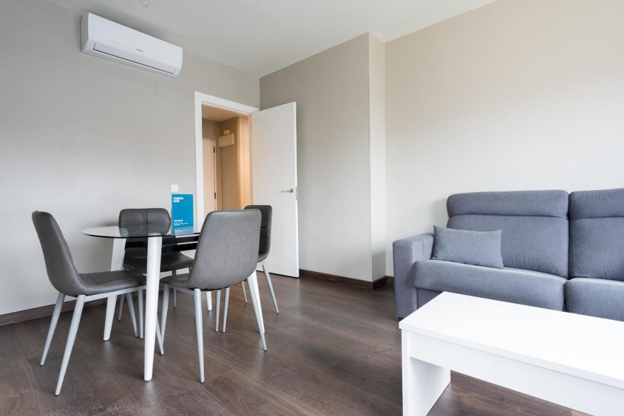 Aparthotel Campus Oviedo Bagian luar foto